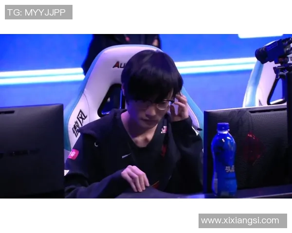 探讨FPX在王者荣耀赛场上的实力与战术分析 探讨FPX在王者荣耀赛场上的实力与战术分析