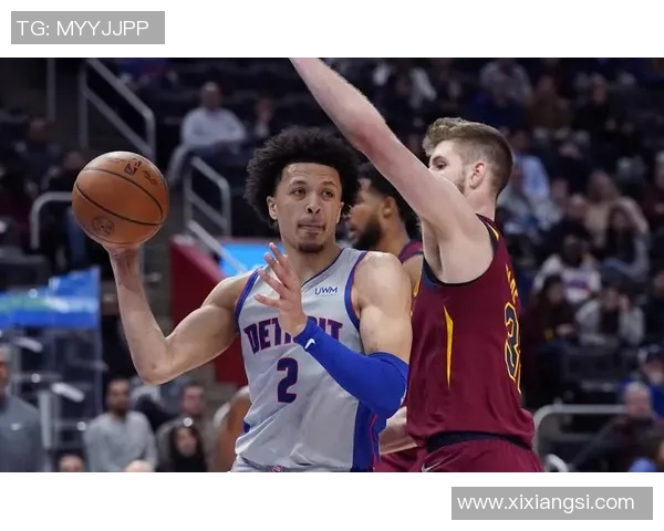 2018年11月24日活塞与火箭激战正酣双方球员展现精彩对决